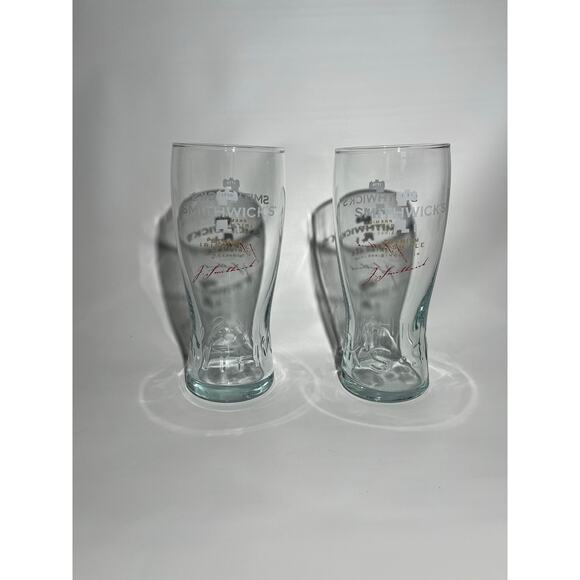 Set Of 2 Smithwicks Superior Irish Ale Pint Beer Glasses Clear 20oz 3D Embossed - Picture 2 of 11